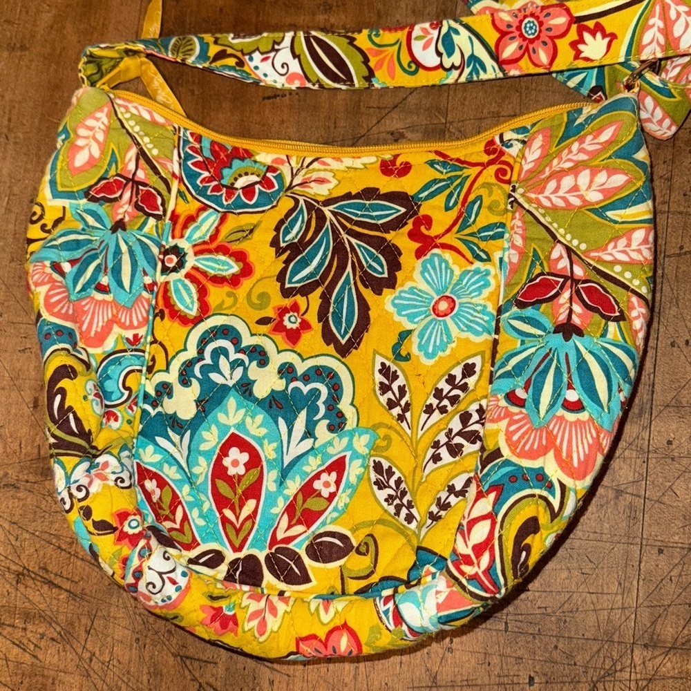 Vera Bradley Vintage Crossbody Saddle Up Purse and Wallet in Provincial Print - Picture 3 of 12